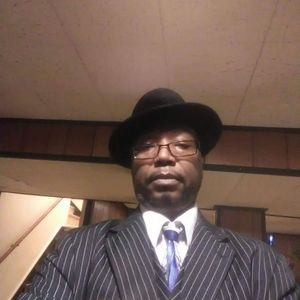 Meet your Posher, Larry